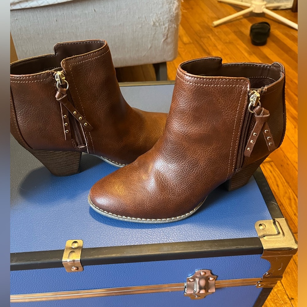 Dr. Scholl’s ankle bootie! So comfy and cute!